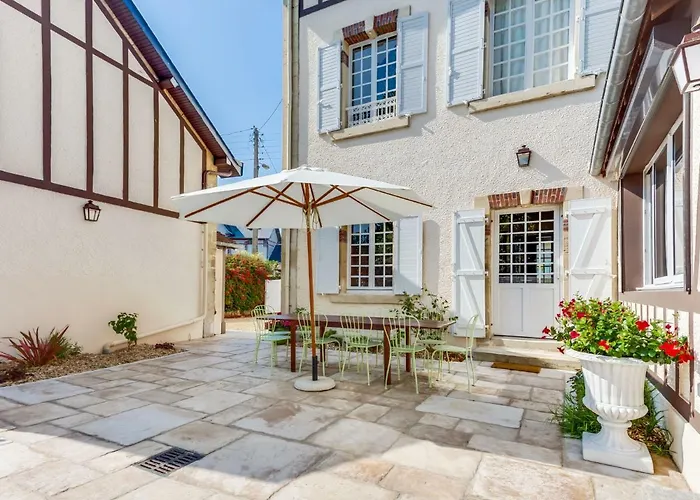 Villa Le Cyclamen By Interhome